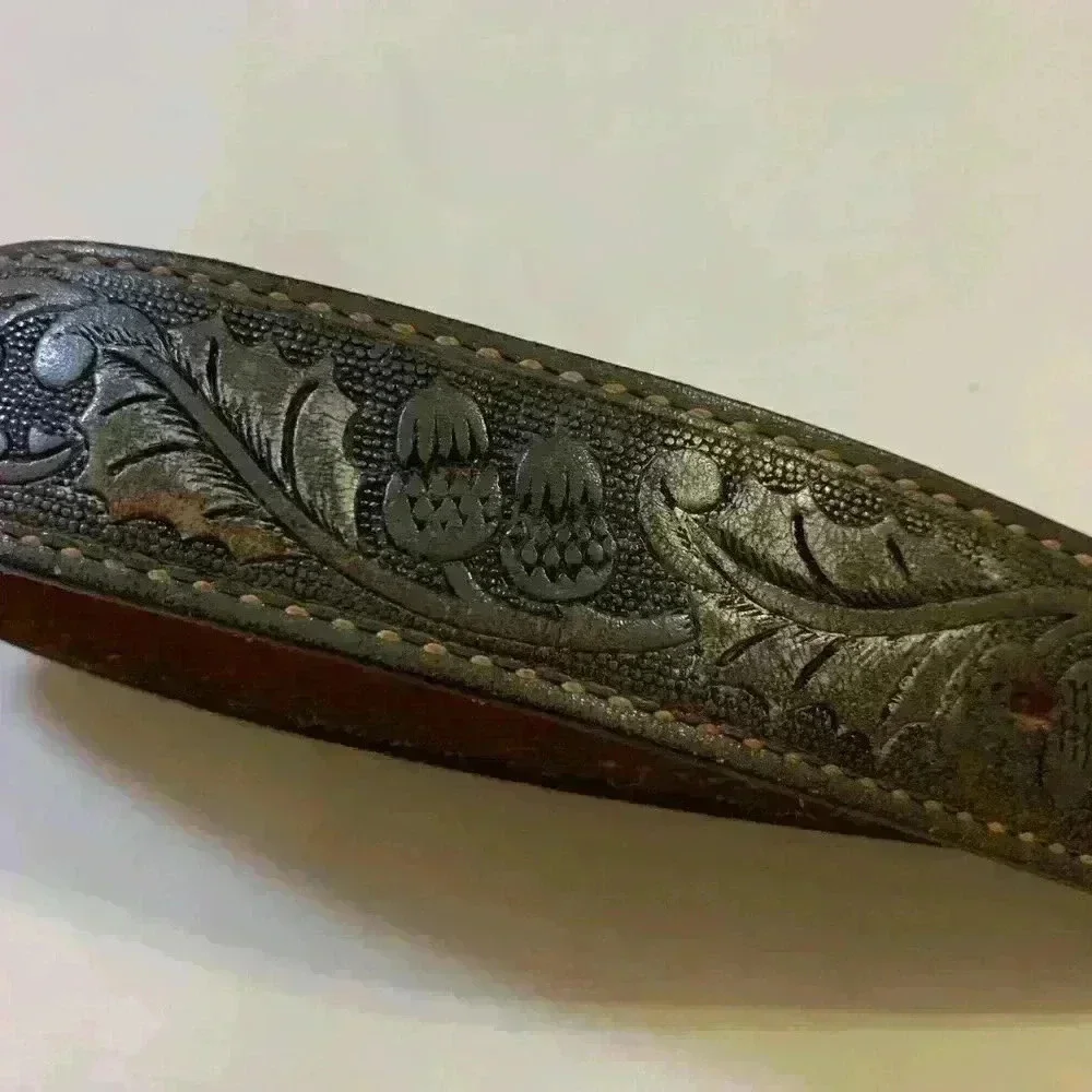 Vintage Wright Tooled Leather Child’s Belt Acorns Feathers Design 20” TONY.